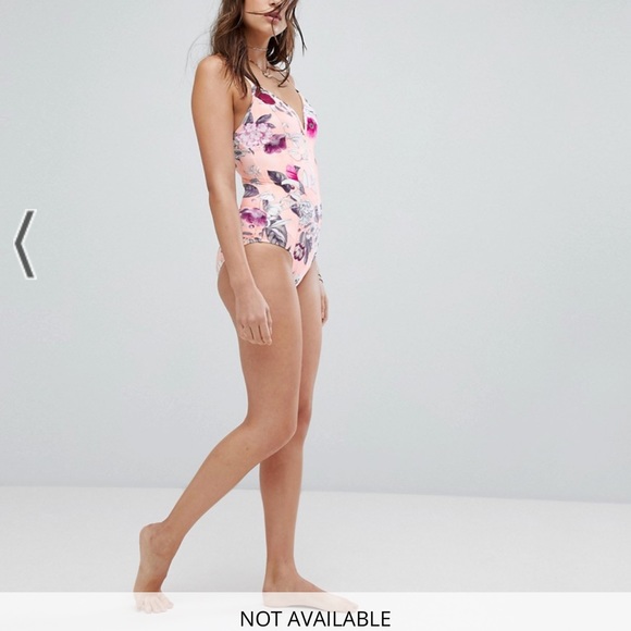 Brand new never worn seafolly bathing suit. - Picture 3 of 8